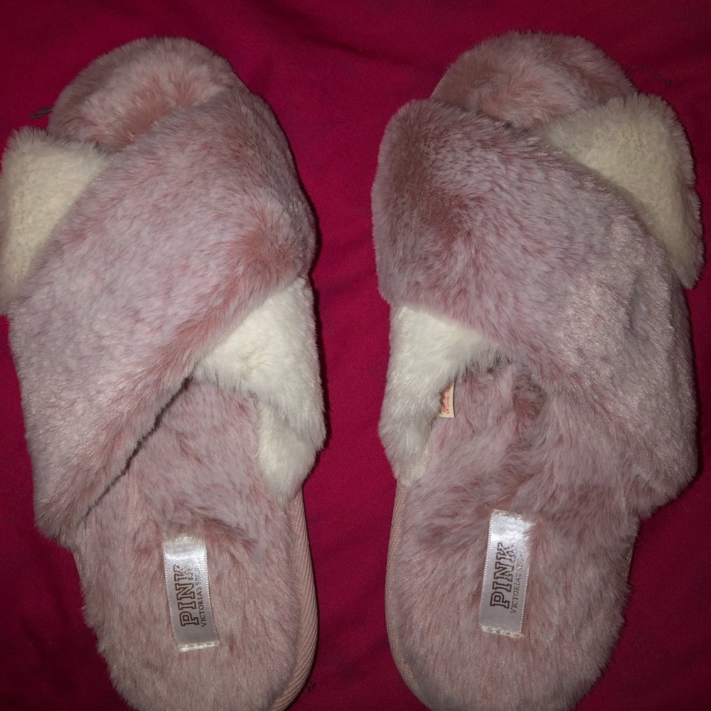 VS Pink Super Soft slipper